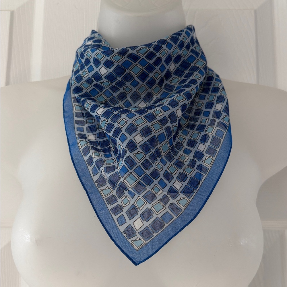 VTG Elegant Blue Geometric Square  Scarf Bandana made in Italy